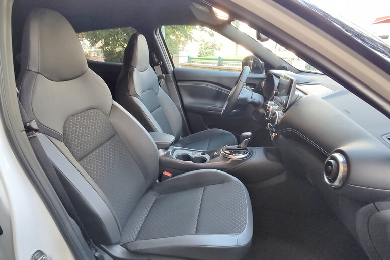 ניסאן ג'וק היברידי